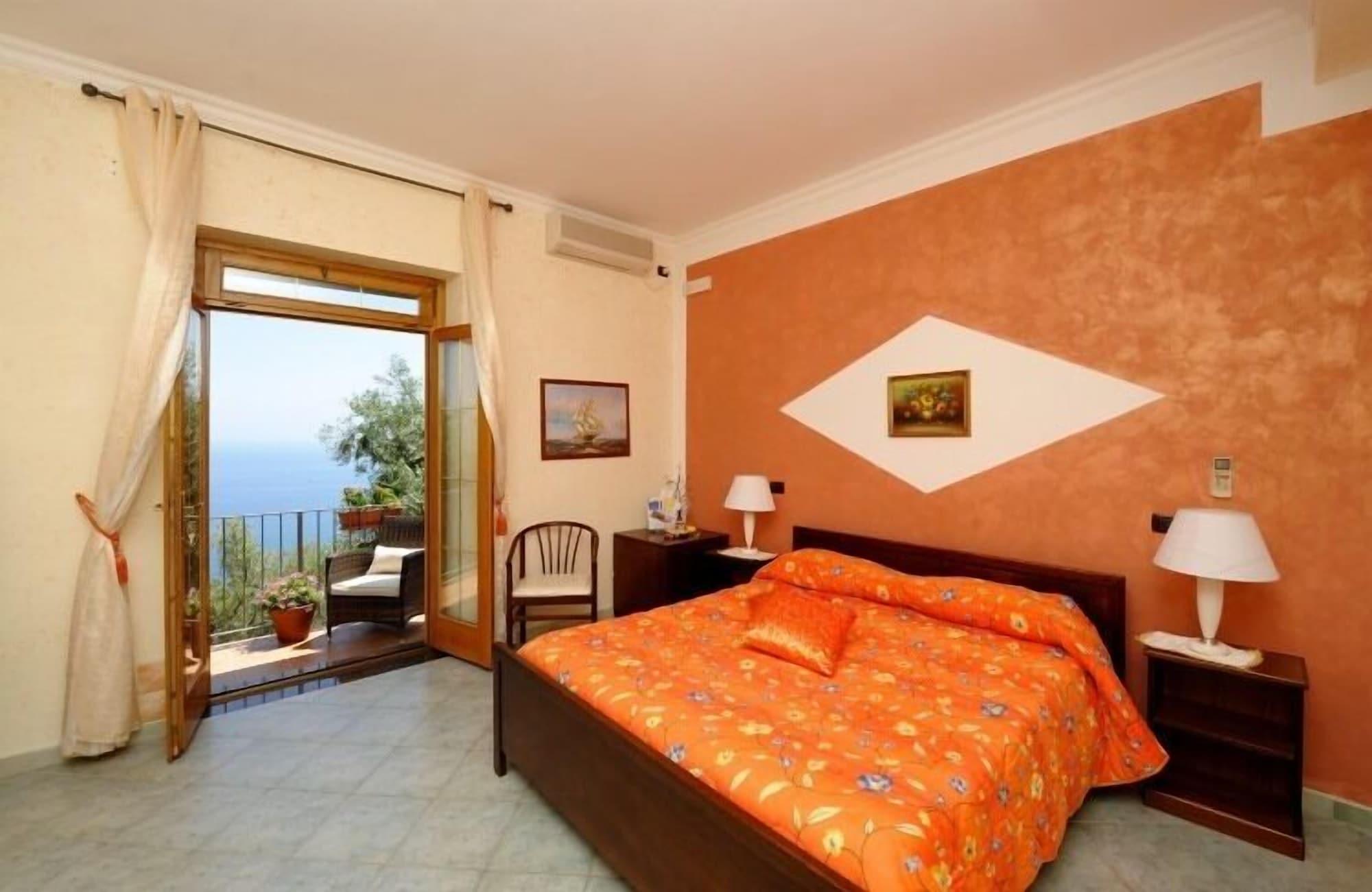 H.h.le Palme Bed & Breakfast