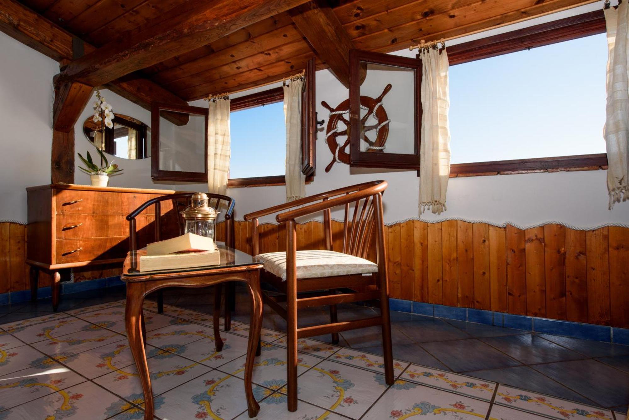 H.h.le Palme Bed & Breakfast 2*