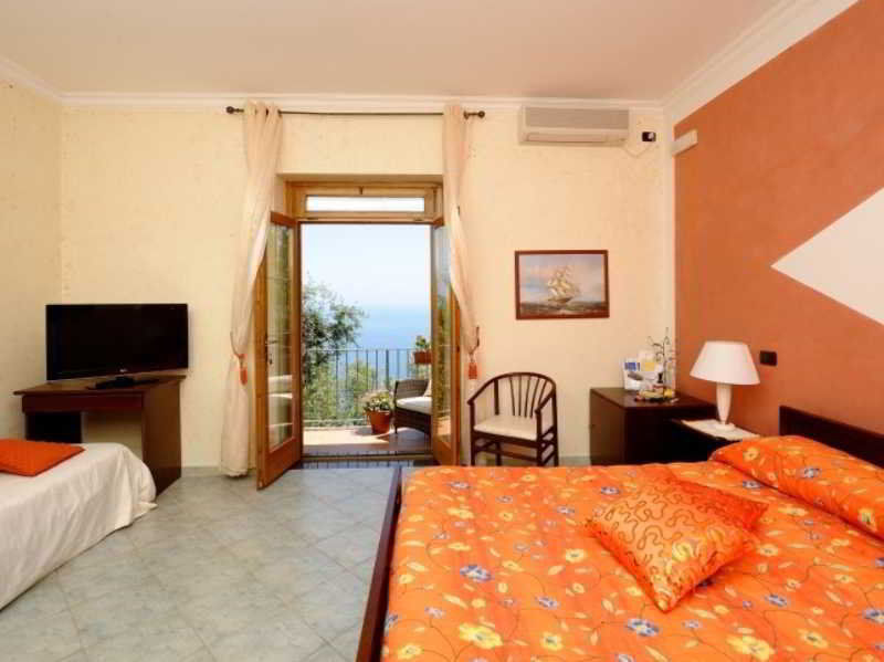 Bed & Breakfast H.h.le Palme Amalfi