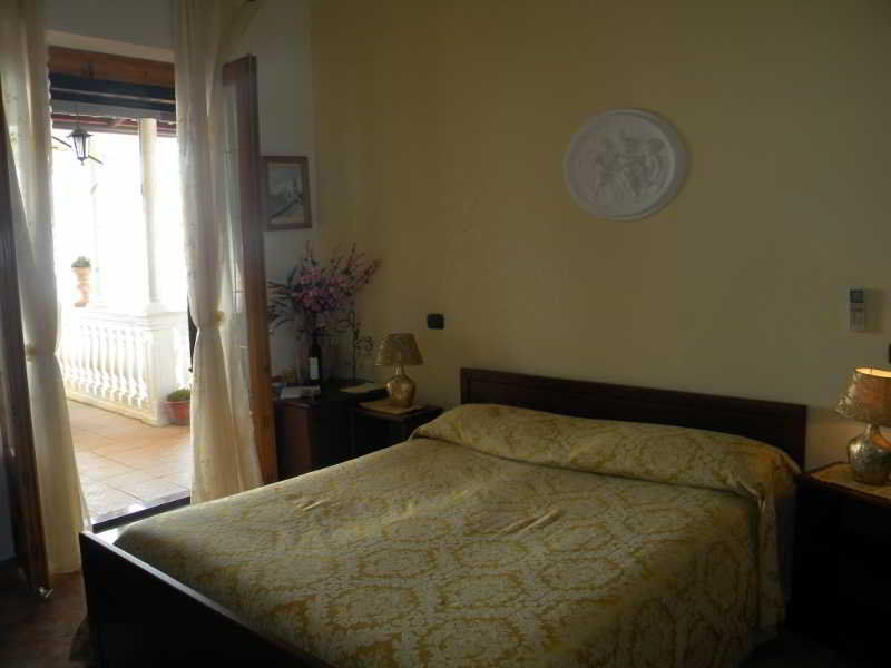 H.h.le Palme Bed & Breakfast 2*